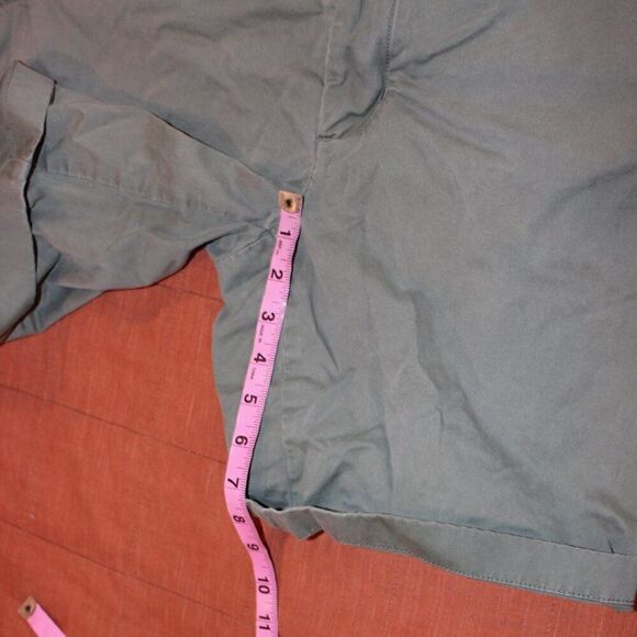 Vineyard Vines Green Lightweight Breaker Short Men's Size 32 - Picture 9 of 9